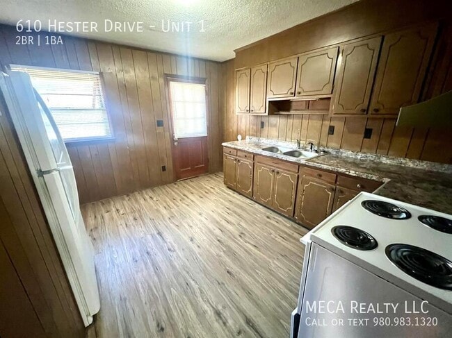 Photo - 610 Hester Dr Unit 1