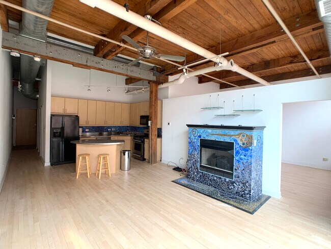 Photo - 1330 W Monroe St Unit 415