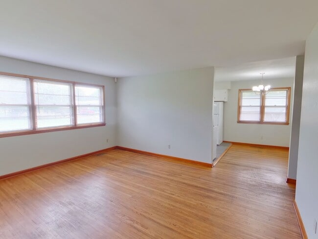Photo - 3456 S Everett St