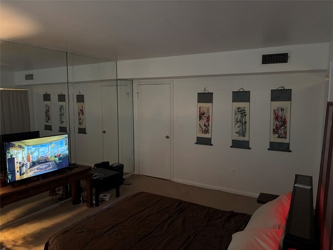 Photo - 2600 Bellefontaine Unit A10
