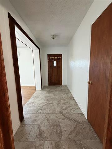 Photo - 2406 Broadview St