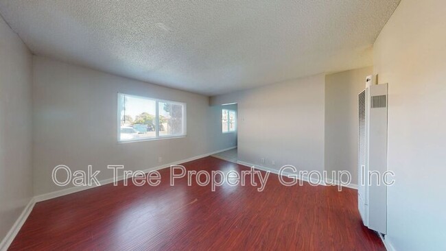 922 Carlson Blvd