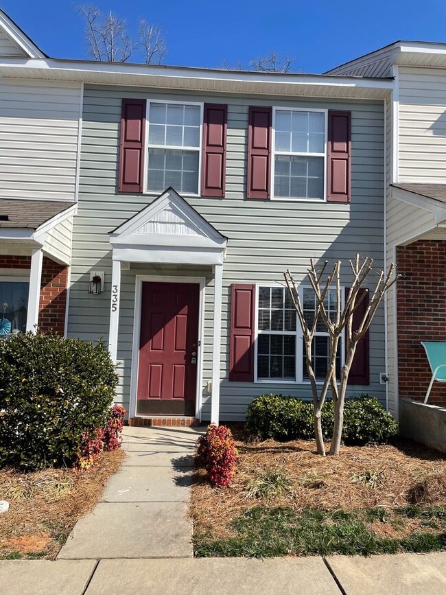 Building Photo - 2 Bedroom Townhome in Bridford Downs