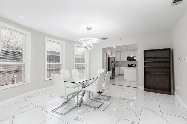 Photo - LOWER-GREENVILLE DALLAS, TX BEAUTIFUL HOME