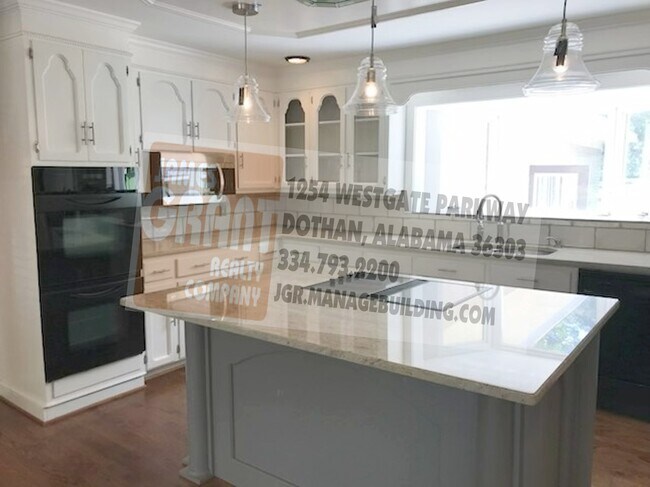 Photo - 1604 Haisten Dr