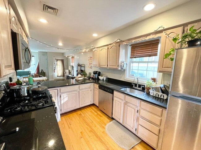 Photo - 6 Harleston St