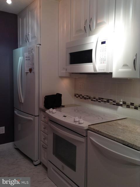 Photo - 203 Yoakum Pkwy Apartment Unit 1419