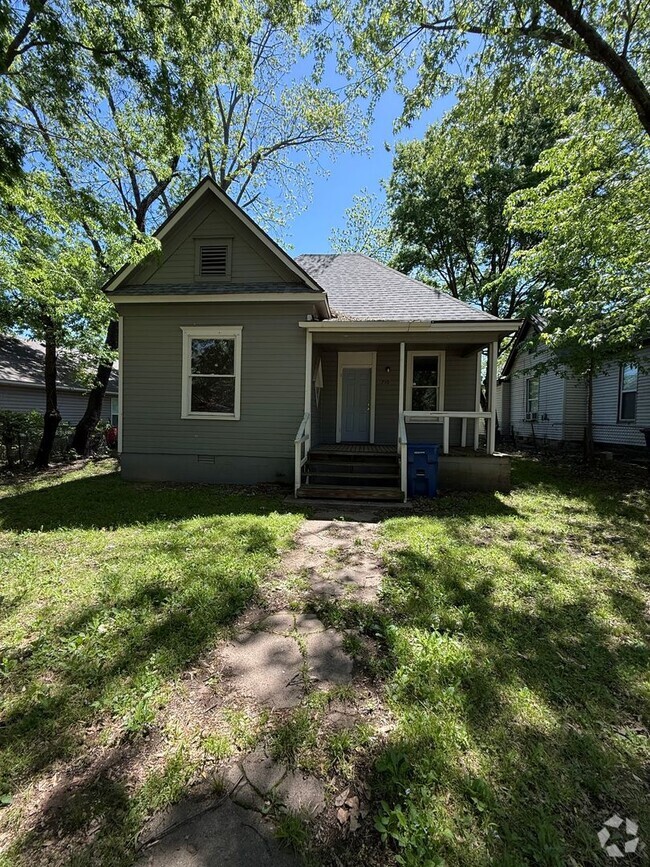 Building Photo - 710 N 19th St Rental