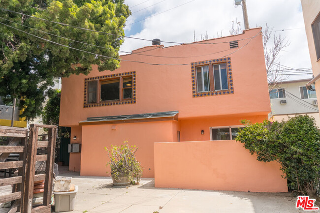 Photo - 1004 1/2 N Ogden Dr Townhome