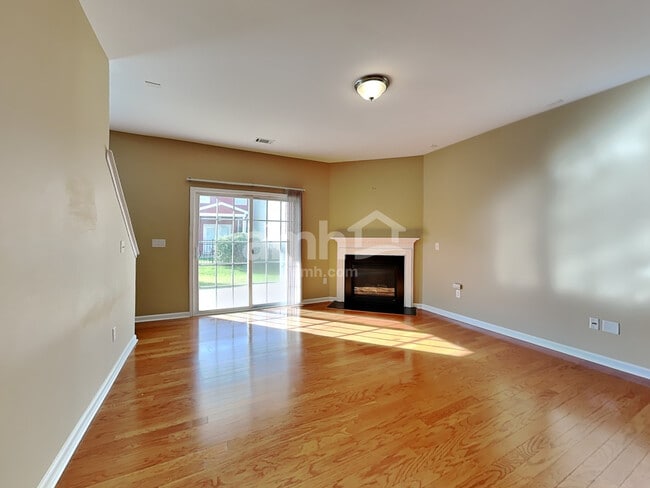 Photo - 113 Pin Oak Ct