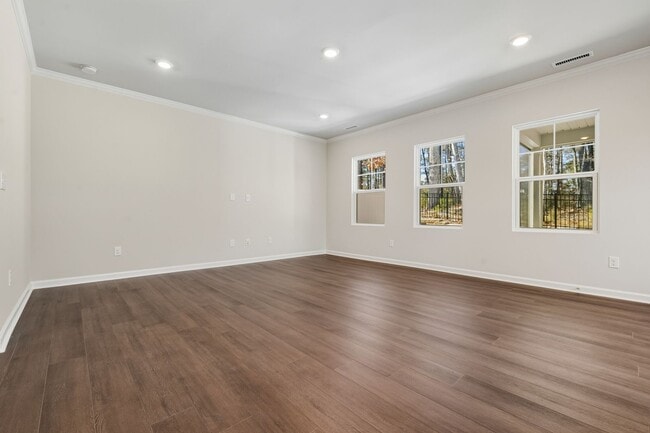 Photo - Modern Newly Built 3be / 2.5ba End Of The Street Townhouse