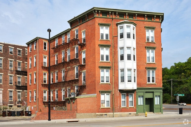 Photo - Pendleton Apartments