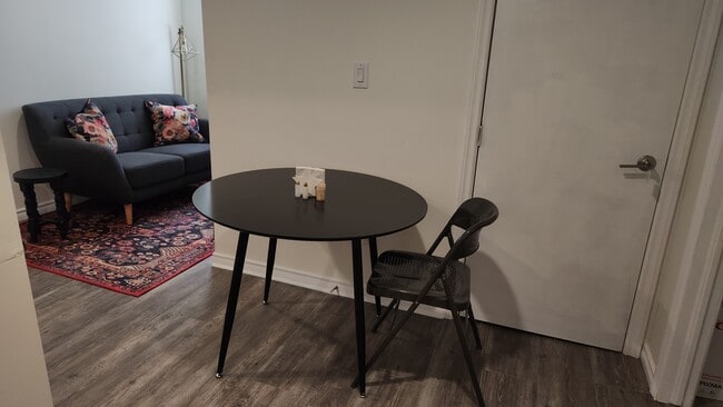 Photo - 2011 Grand Blvd