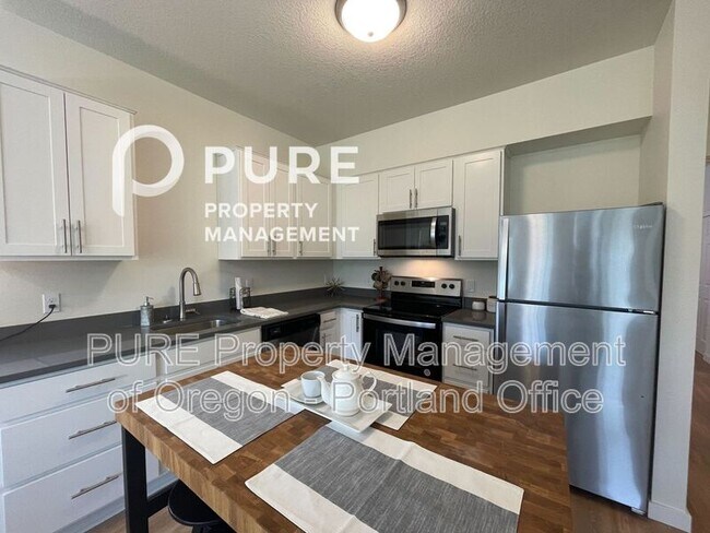 Photo - 22025 NE Halsey St