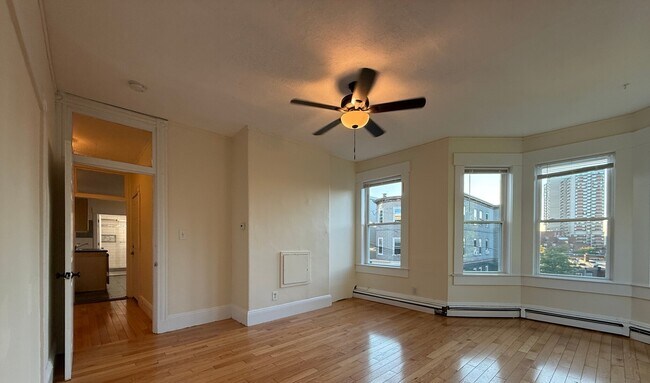 Photo - 34 Calumet St Unit 3B