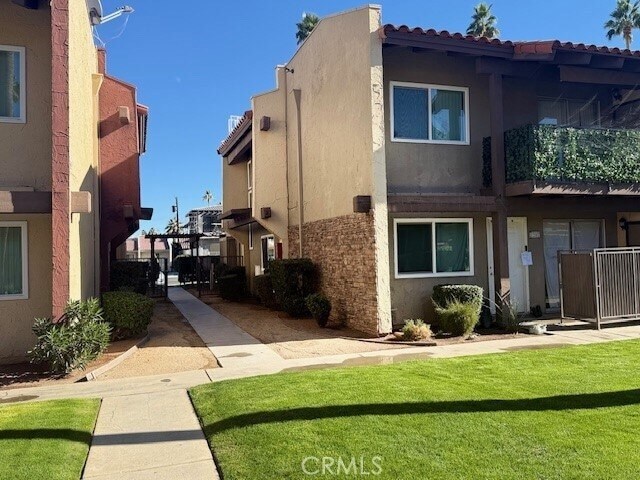 Photo - 51080 Eisenhower Dr