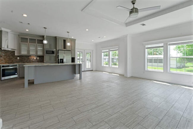 3109 Walden Shores Blvd