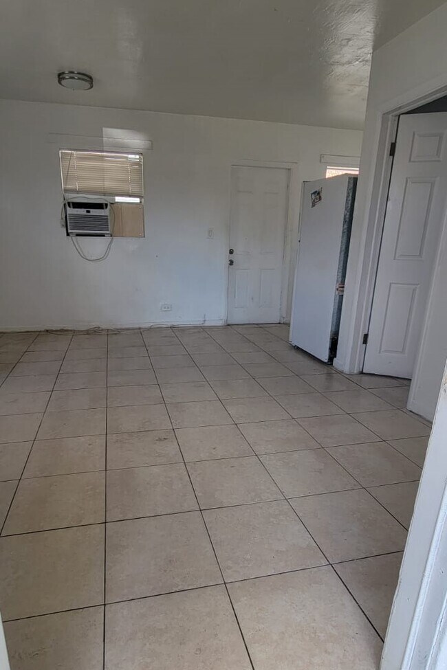 Photo - 145 SW 5th Ct Unit #1