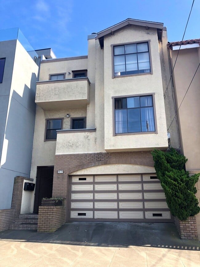 Building Photo - 725-727-727 Kirkham St Unit 725 Kirkham Rental