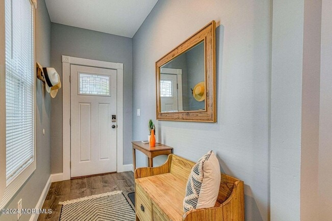 Photo - 148 Heck Ave