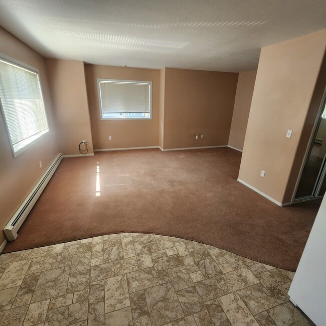 Building Photo - 207 Quinella St Unit 2