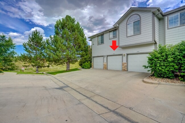 $2,100 - 2 Bed, 2 Bath Townhome in Thornto... - $2,100 - 2 Bed, 2 Bath Townhome in Thornto...