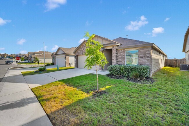 Photo - Charming 3-Bedroom Home in the Desirable Silos Community