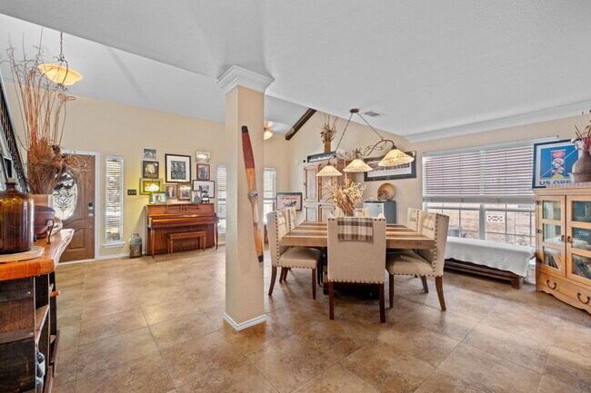 Photo - 12211 Hart Crest