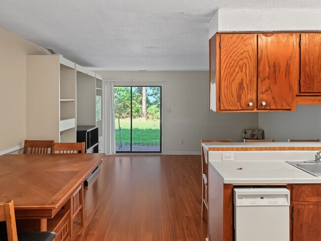 Photo - 3007 Huntleigh Dr