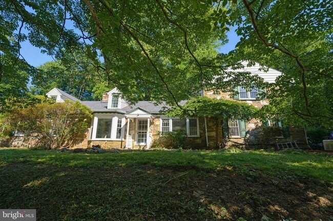 Building Photo - 1268 Rydal Rd