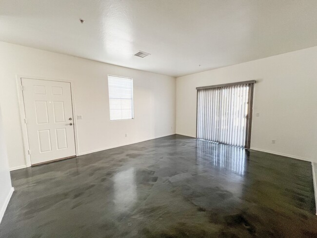 Photo - TOWNHOME - COTTONWOOD - HOA Cottonwood Square Commons