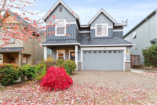 Building Photo - Excellent Condition Three Bedroom + Office, Fenced Backyard, Central AC
