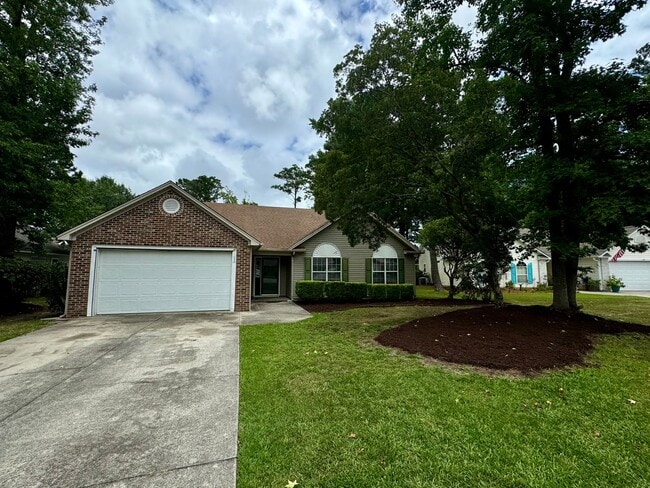 Building Photo - Myrtle Beach - 3 Bedroom / 2 Bathroom House