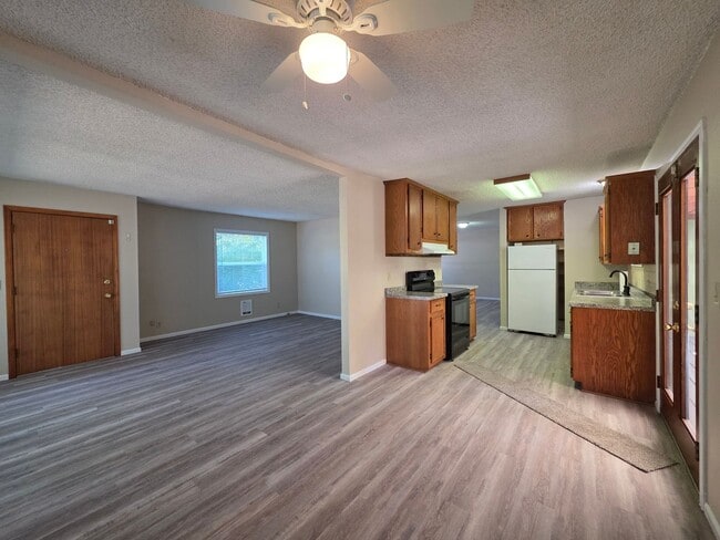 Photo - Charming 3 bedroom 2 bath