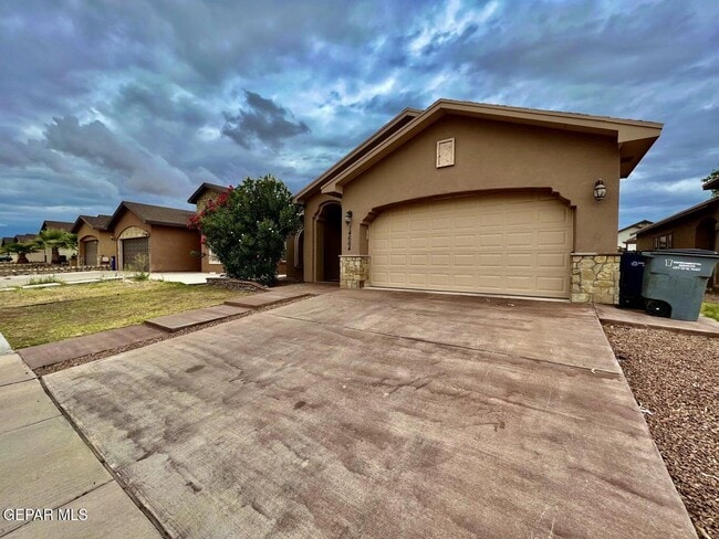 Photo - 14664 Igor Kaleri Ave