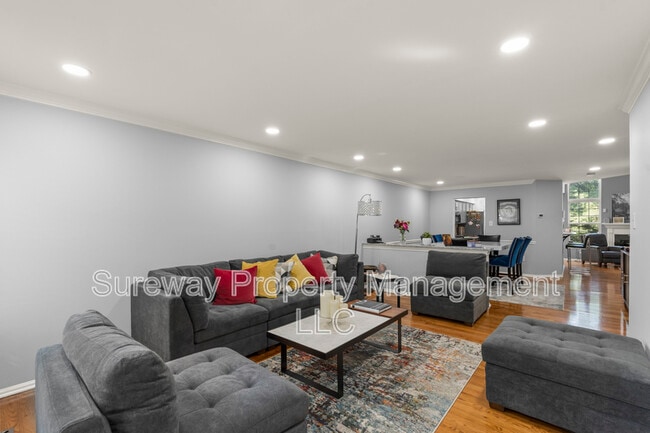 Photo - 2028 Greenes Way Cir