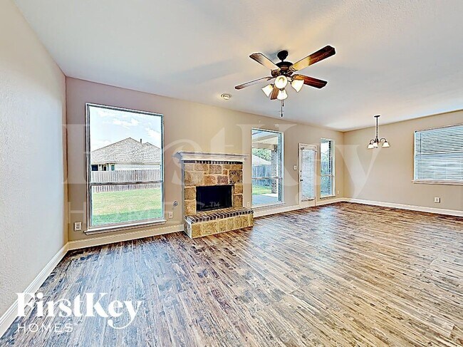 Photo - 3001 Wren Ln