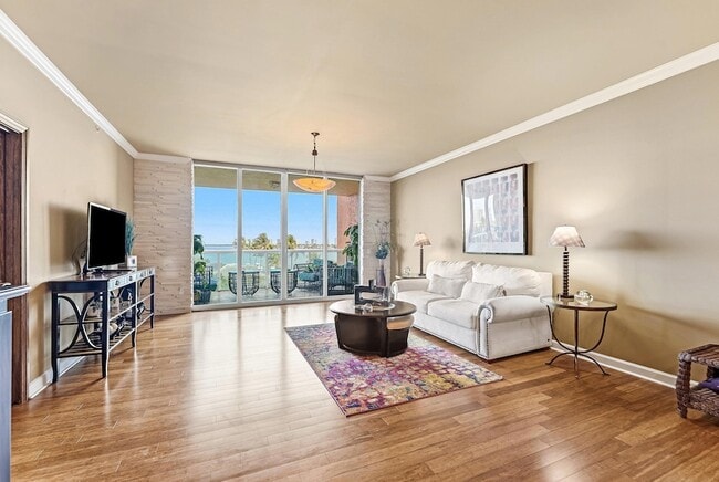 Photo - 2650 Lake Shore Dr Unit 401