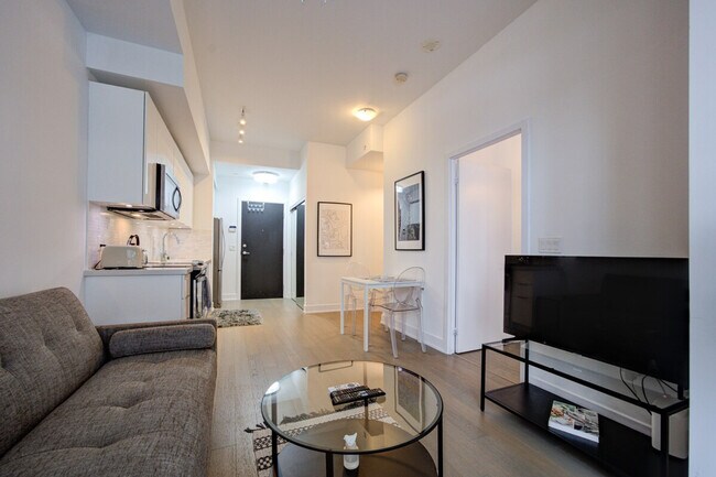 Photo - 2185 Lake Shore Blvd W Unit SI ID1513118P
