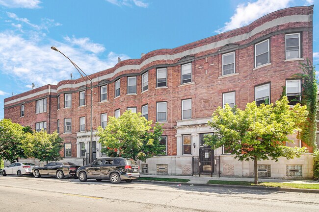 5900 S Prairie Ave