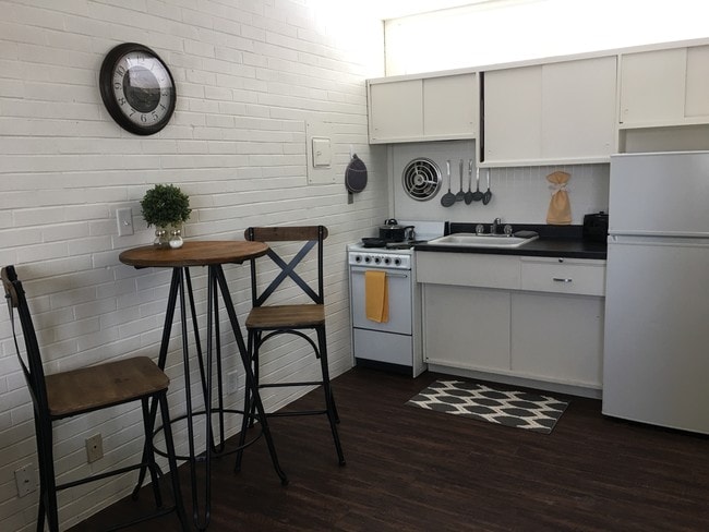 Building Photo - Kearney Apartment Homes