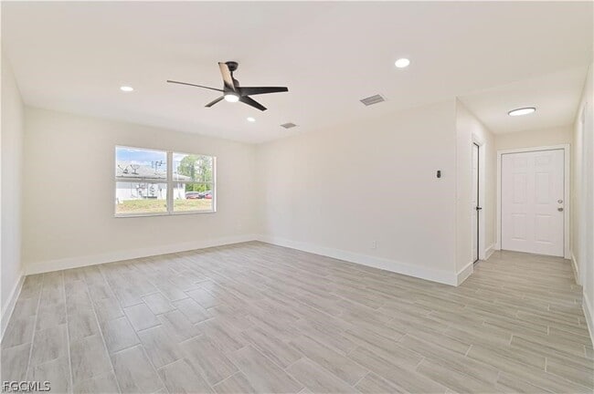 Photo - 4735 28th St SW