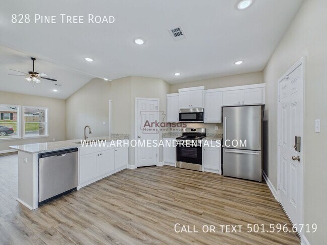 Photo - 828 Pine Tree Rd