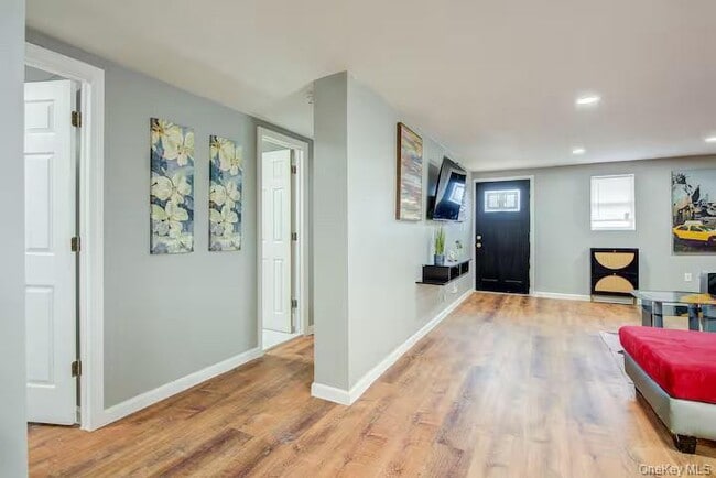 Photo - 8 Carl Pl Unidad 4