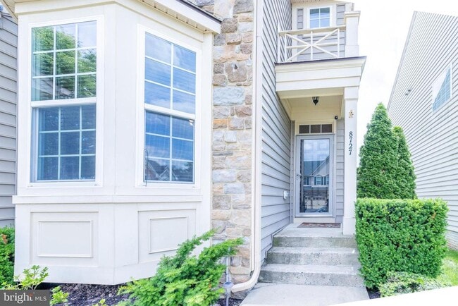 Photo - 8727 Raleigh Mews