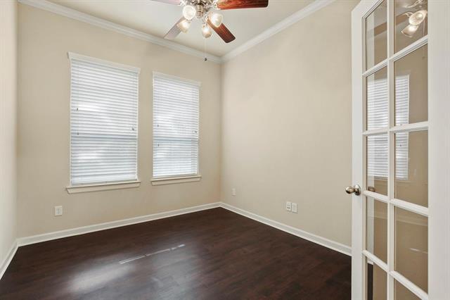 Photo - 424 Chester Dr