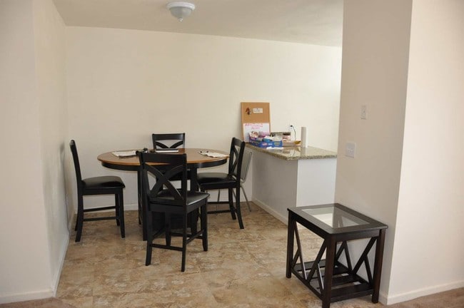 Mira Monte Apartments