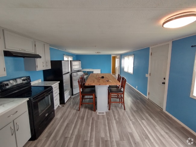Building Photo - 508 S Main St Rental