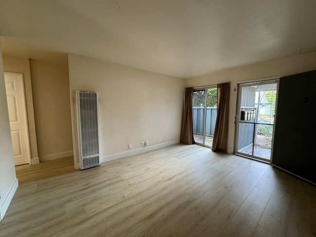 Photo - Adorable 2 bed 1 bath unit located in a 4 Plex close to Downtown Vacaville!!