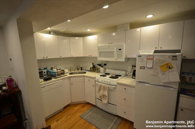 Building Photo - 15 Euston Rd Unit 6 Rental